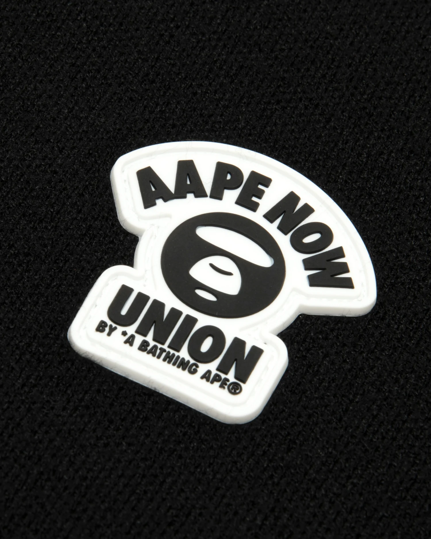 AAPENOW moonface v-neck cardigan - Image 4