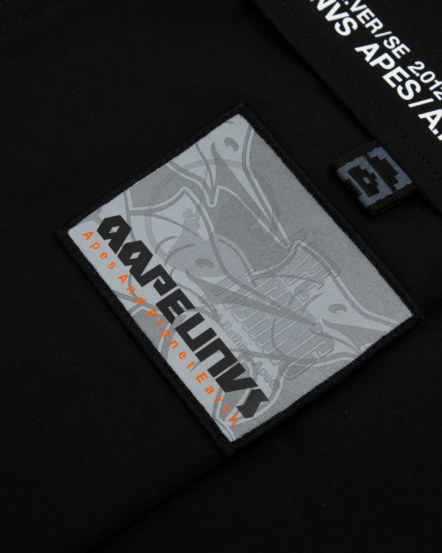 Moonface belted cargo shorts - Image 4