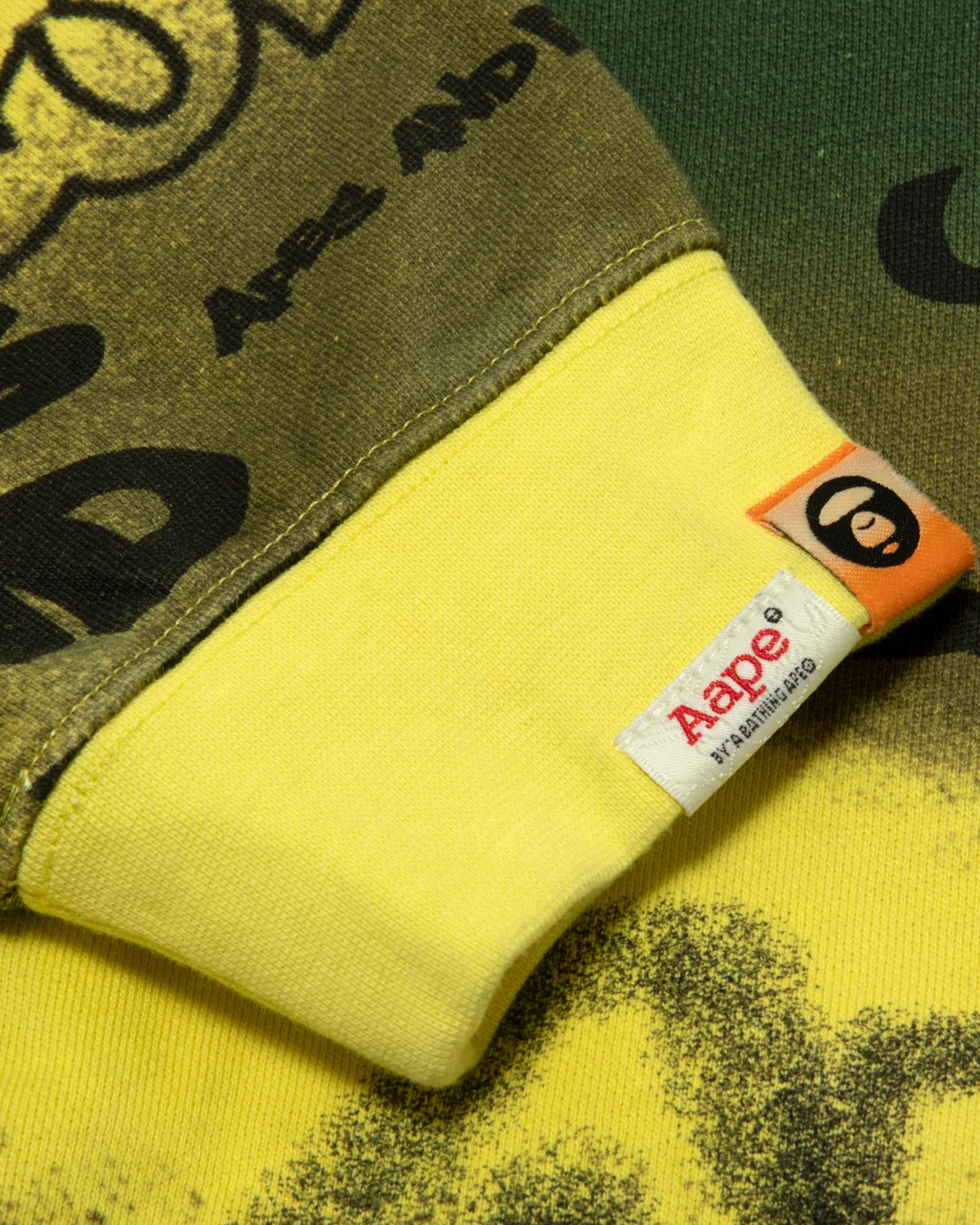 AAPEUNVS graffiti zip-up hoodie - Image 10