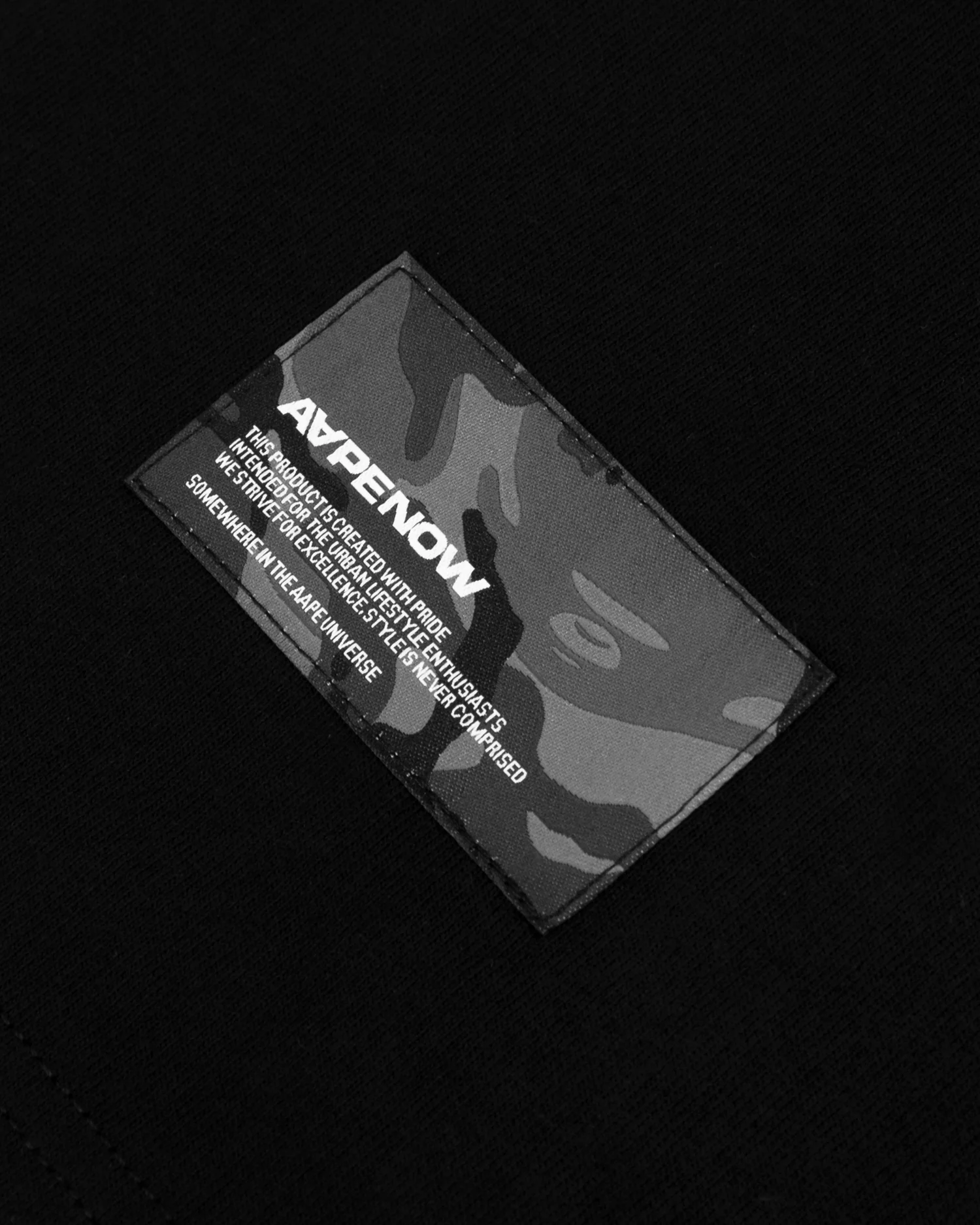 Moonface camo patch tee - Image 9